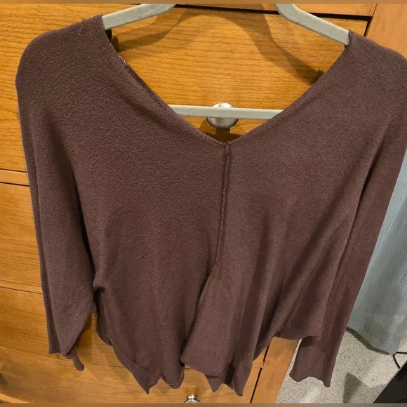 NWT Six / Fifty Women's Espresso V-Neck, Batwing Lightweight Sweater, S - Picture 2 of 5